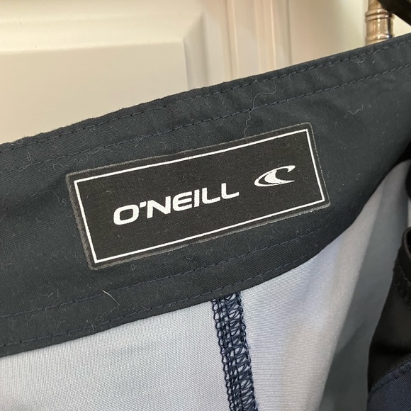 O’Neill men’s board shorts - Picture 10 of 12